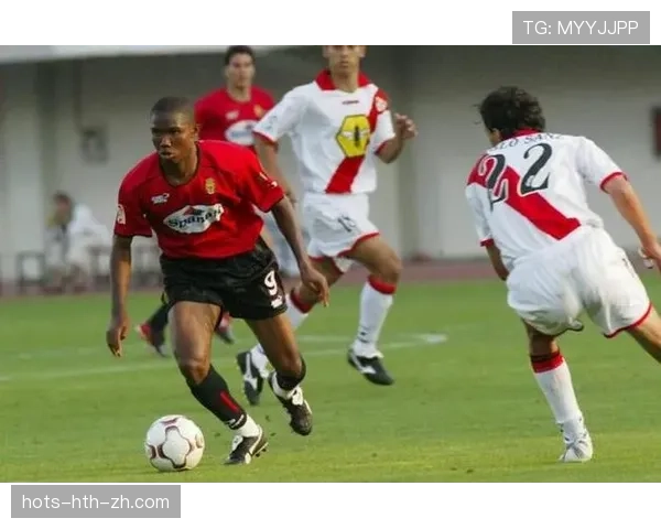 埃托奥本赛季如何以跑位替代速度撕裂防线？