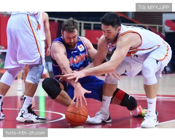 《篮球回场规则详解》：CBA与NBA规则差异对比，哪种判罚更公平？